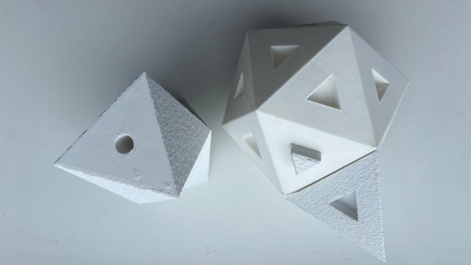 Printed polyhedral modules ready to be joined into the sculpture
